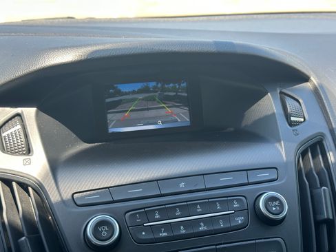 Used 2018 Ford Focus SE image 16