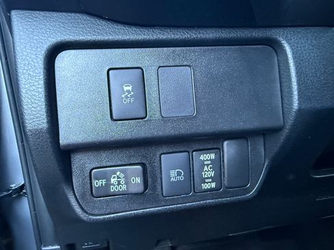 Used 2021 Toyota Tacoma TRD Off-Road w/ Technology Package image 13