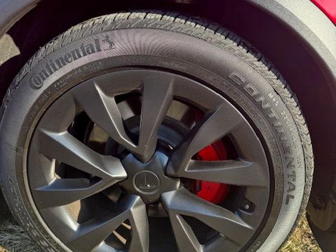 Used 2022 Tesla Model X Plaid image 14