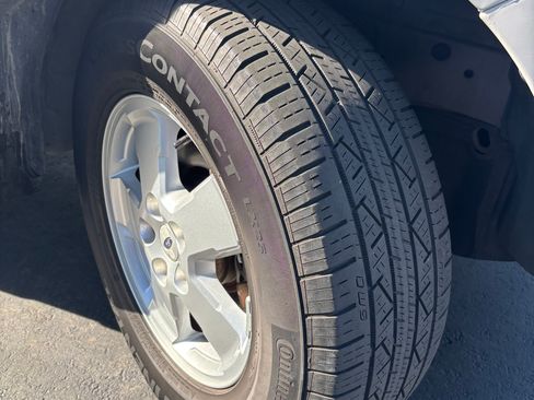 Used 2012 Ford Escape XLT image 16