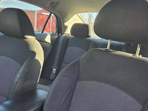 Used 2010 Chevrolet Malibu LT w/ Power Convenience Package image 8