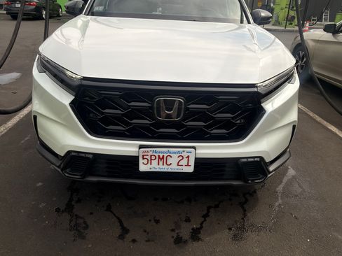 Used 2025 Honda CR-V Sport image 1