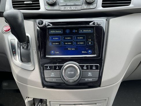 Used 2014 Honda Odyssey EX-L image 11