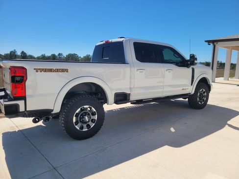 Used 2023 Ford F250 Lariat w/ Lariat Ultimate Package image 9