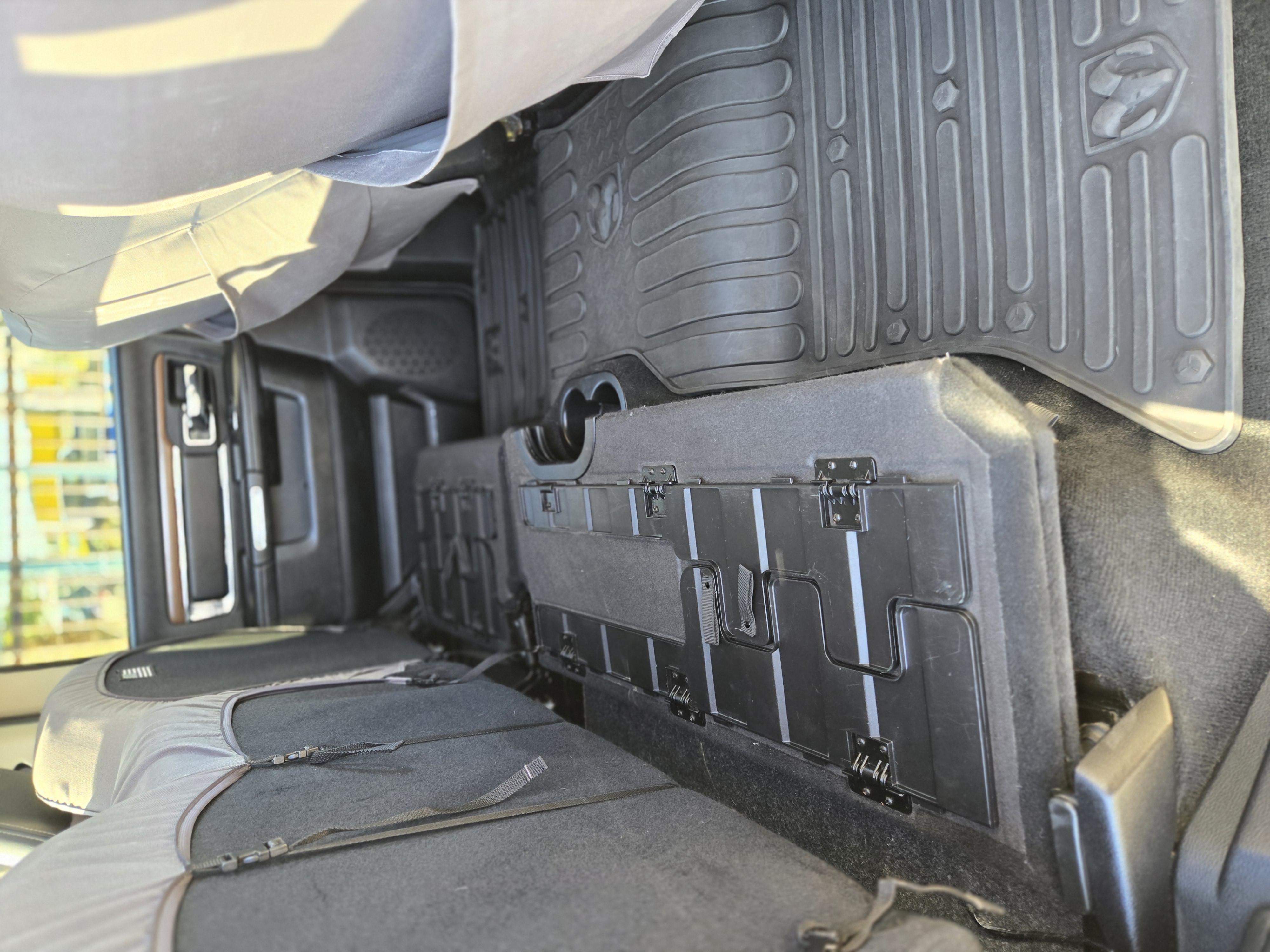 Used 2014 RAM 3500 Laramie AWD/4WD image 12