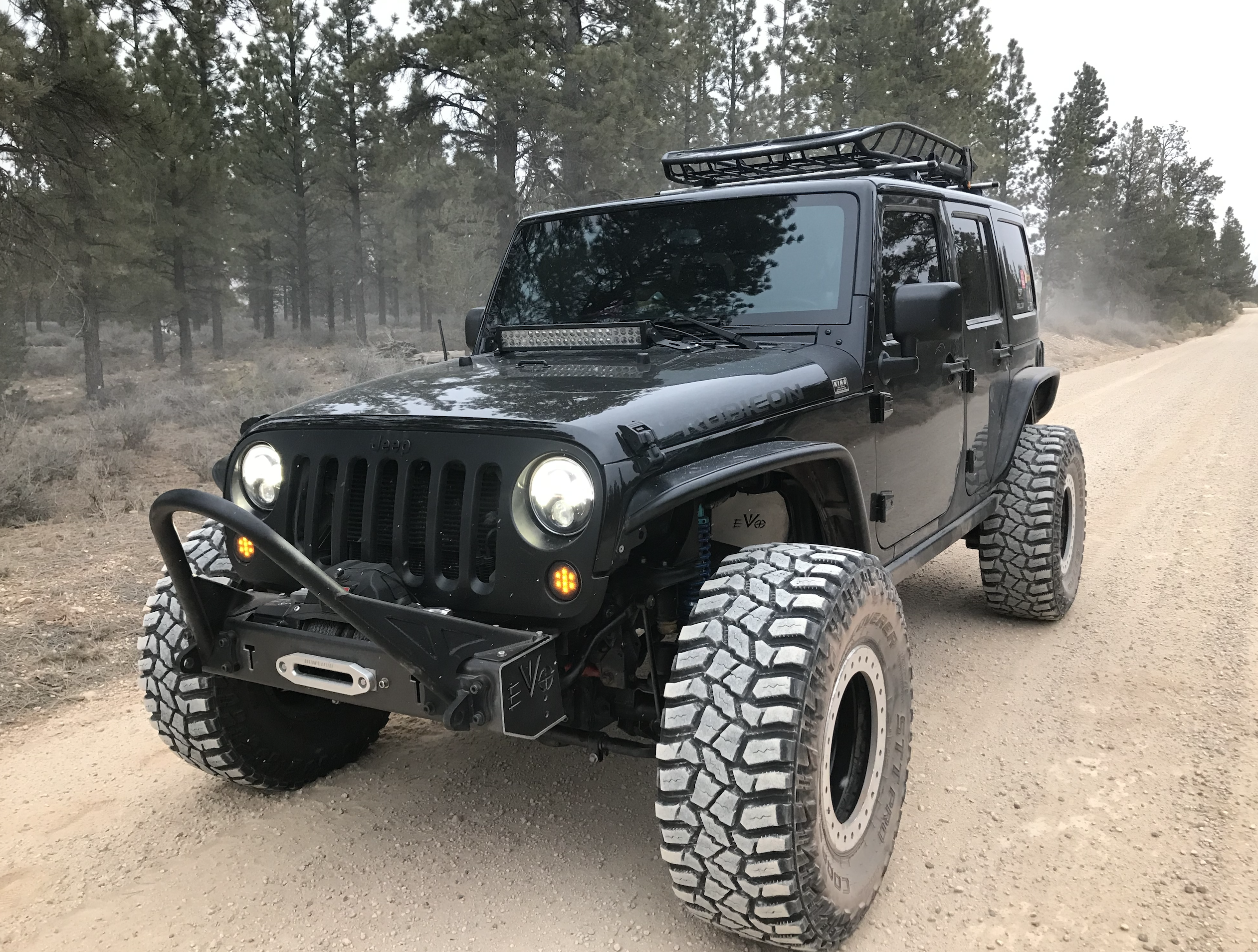 Used 2013 Jeep Wrangler Unlimited Rubicon w/ Connectivity Group AWD/4WD image 4