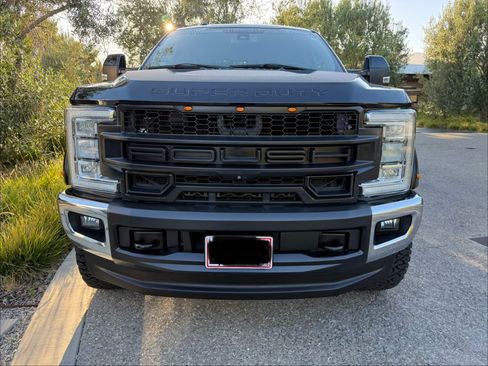 Used 2018 Ford F250 Lariat w/ Lariat Ultimate Package AWD/4WD image 8