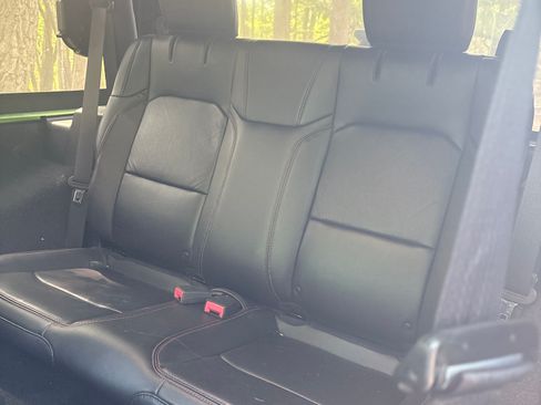 Used 2019 Jeep Wrangler Rubicon w/ Steel Bumper Group AWD/4WD image 8