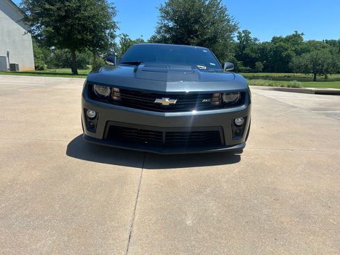 Used 2015 Chevrolet Camaro ZL1 RWD image 9