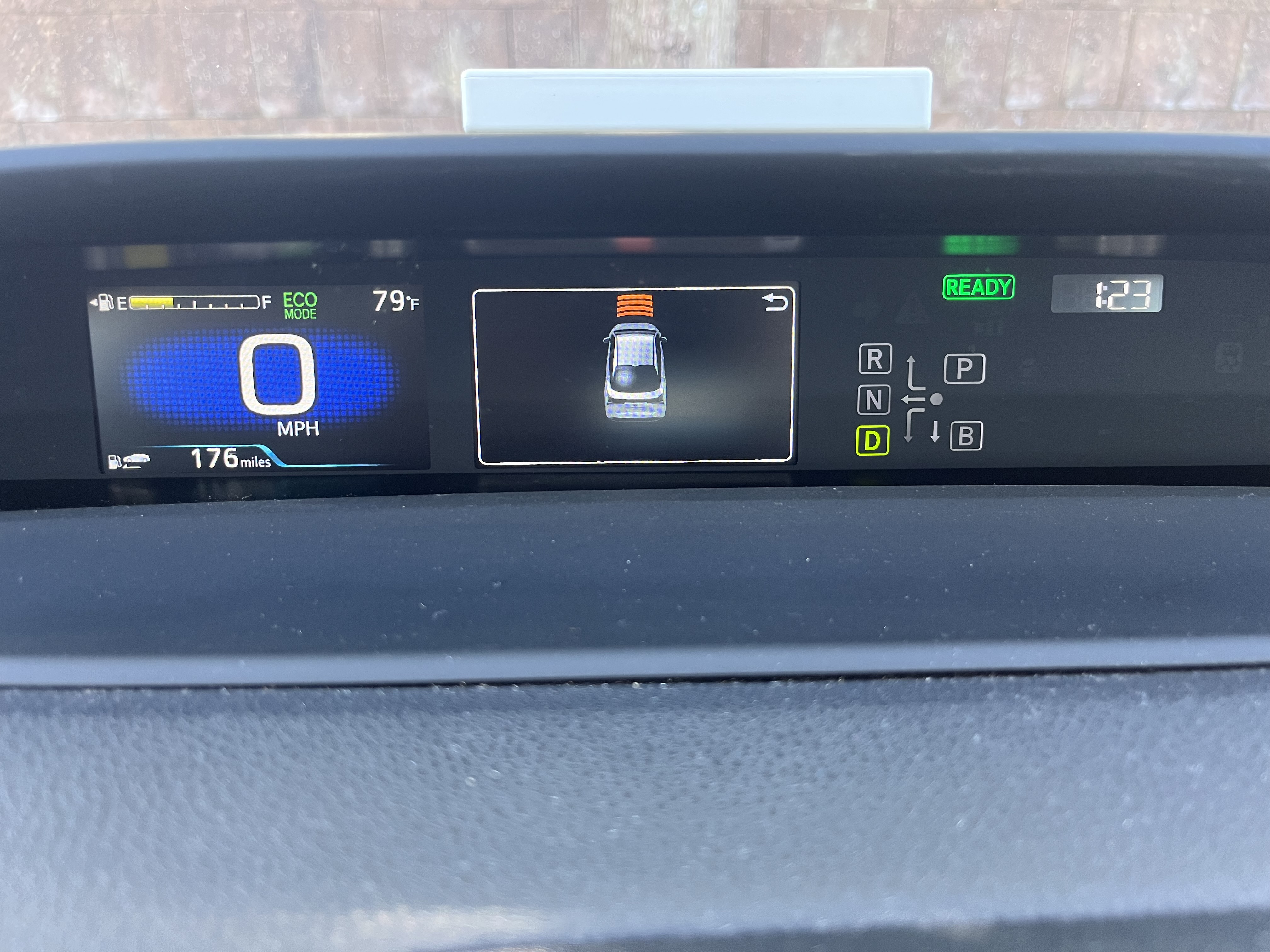 Used 2021 Toyota Prius LE FWD image 17
