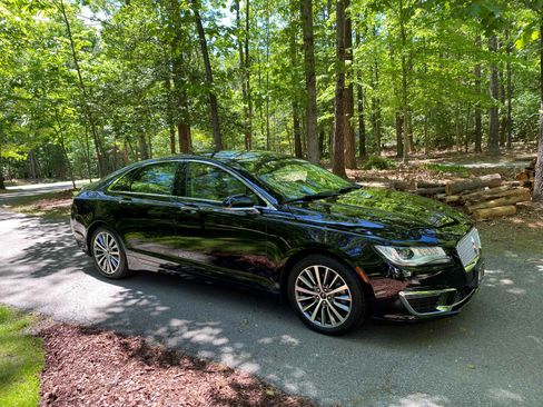 Used 2017 Lincoln MKZ Premiere AWD/4WD image 5