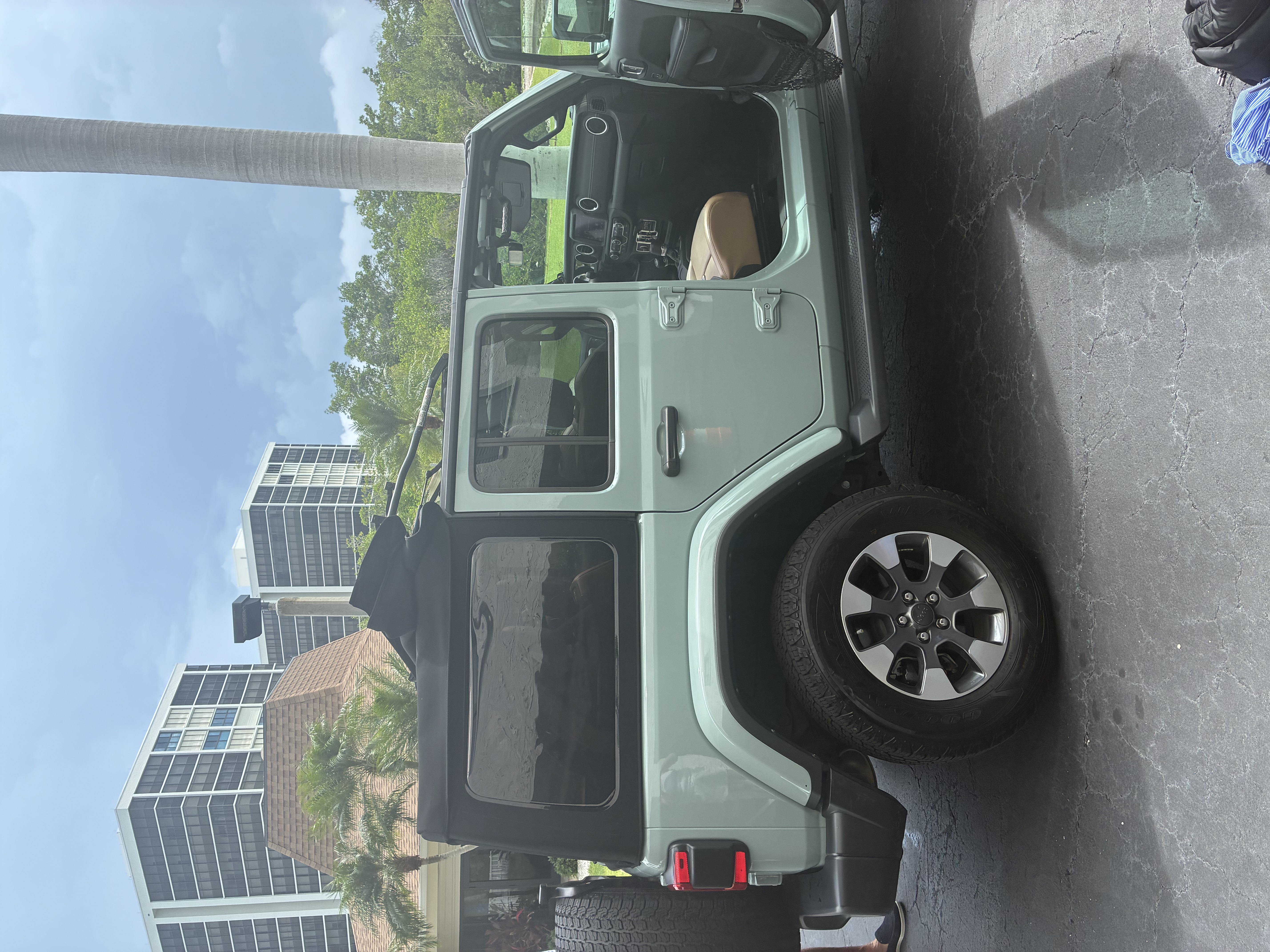 Used 2023 Jeep Wrangler Unlimited Sahara w/ LED Lighting Group AWD/4WD image 1