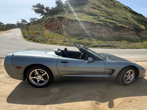 Used 2004 Chevrolet Corvette Convertible 2D w/ Preferred Equipment Group image 2