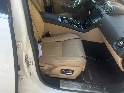 Used 2015 Jaguar XJ L Portfolio RWD image 13