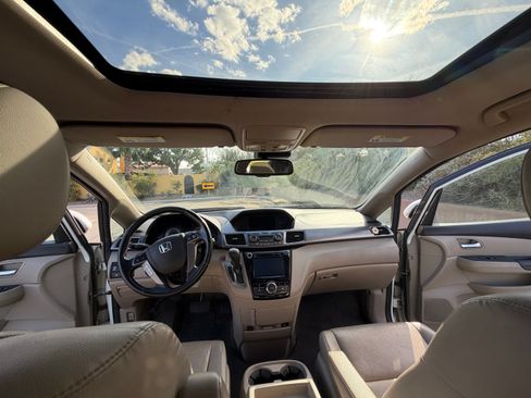 Used 2014 Honda Odyssey EX-L image 9