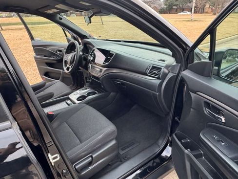 Used 2021 Honda Passport Sport image 13