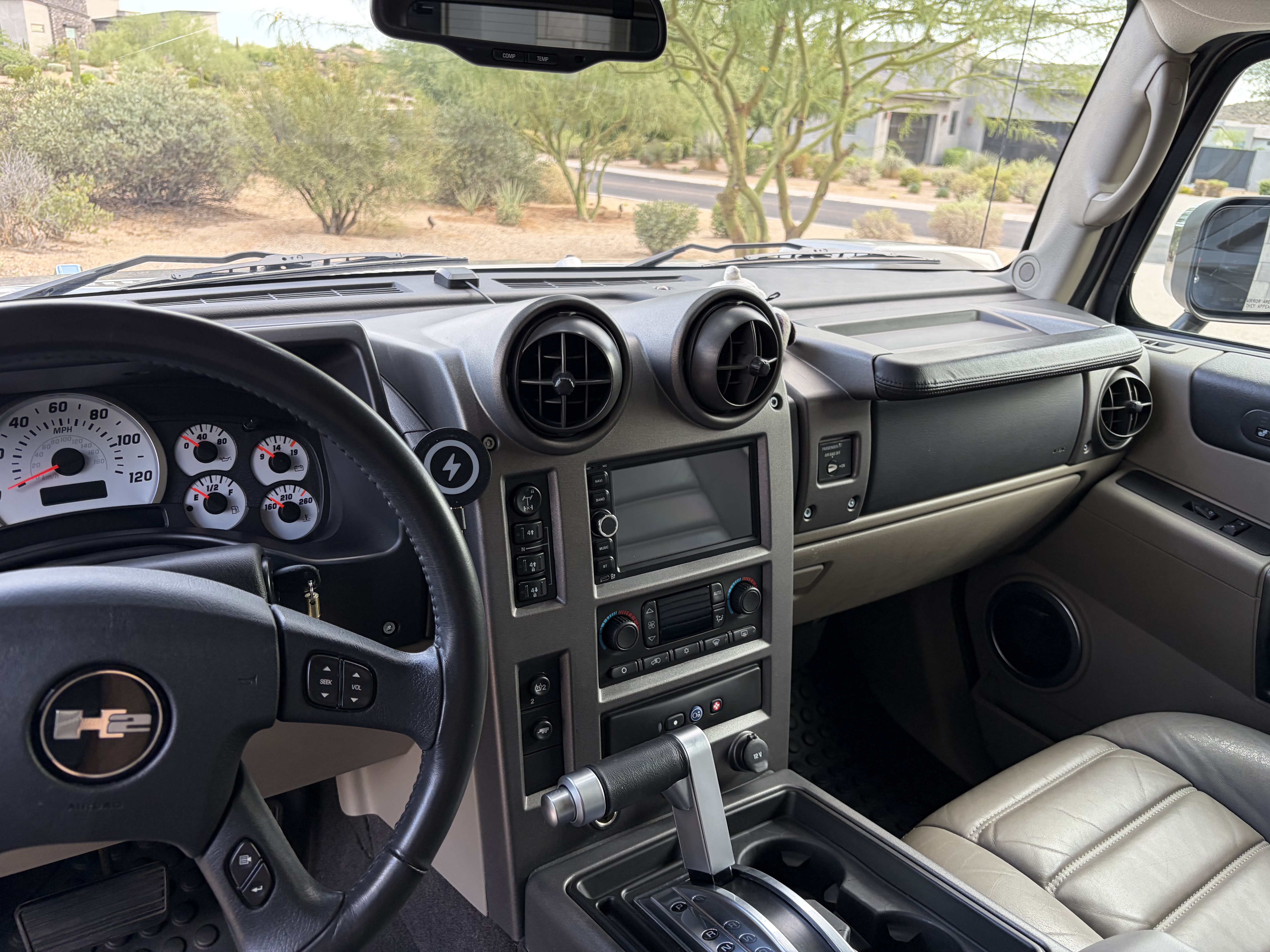 Used 2004 HUMMER H2 w/ Preferred Equipment Group AWD/4WD image 12