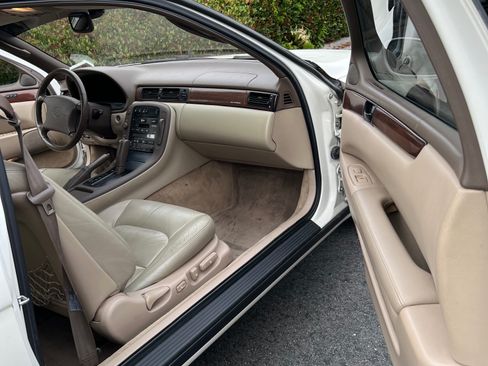 Used 1995 Lexus SC 400 Coupe RWD image 2