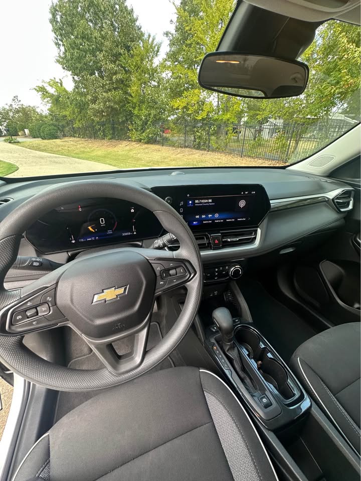 Used 2025 Chevrolet TrailBlazer LT AWD/4WD image 10