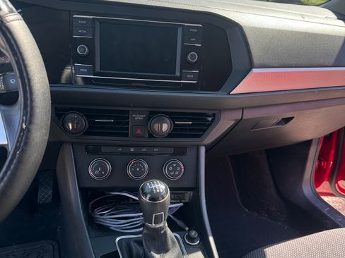 Used 2020 Volkswagen Jetta R-Line FWD image 5