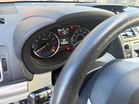 Used 2015 Subaru Crosstrek 2.0i Limited image 11