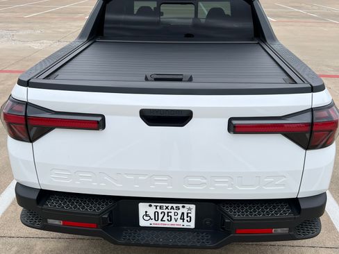 Used 2022 Hyundai Santa Cruz SEL w/ Activity Package image 2