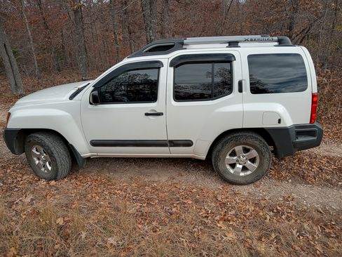 Used 2013 Nissan Xterra S image 4