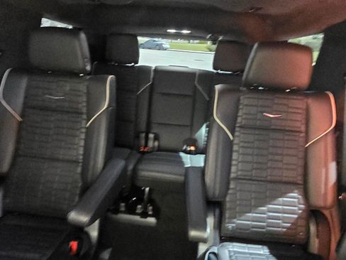 Used 2023 Cadillac Escalade Sport Platinum w/ LPO, ONYX Package image 16