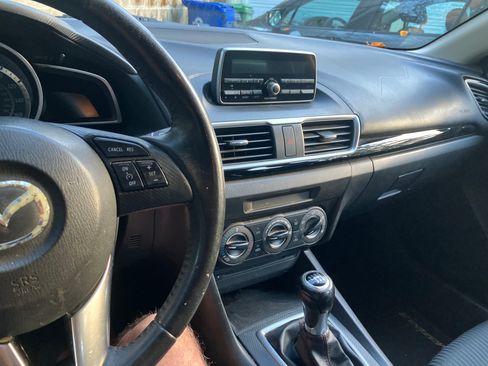 Used 2014 MAZDA MAZDA3 i Touring image 13