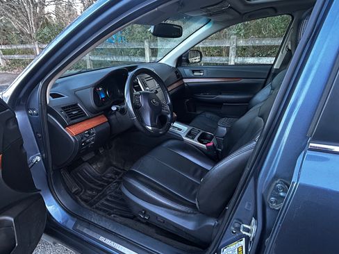 Used 2013 Subaru Outback 2.5i Limited w/ Moonroof Pkg image 6