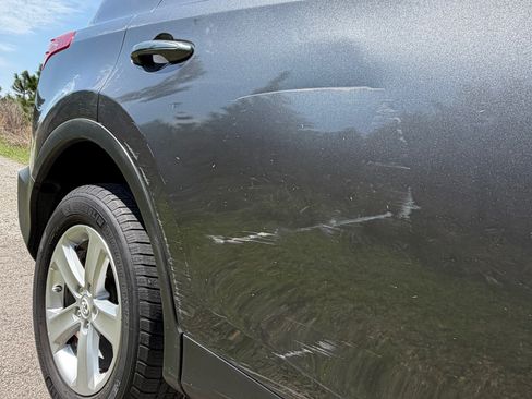 Used 2013 Toyota RAV4 XLE image 17