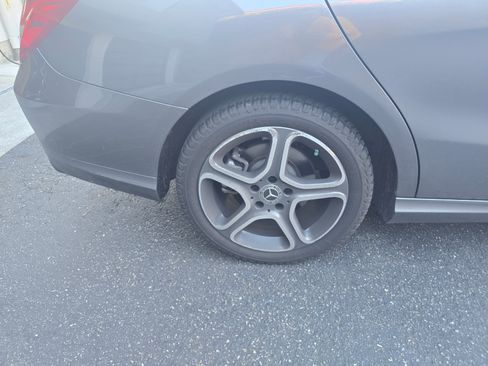 Used 2018 Mercedes-Benz CLA 250 4MATIC image 9