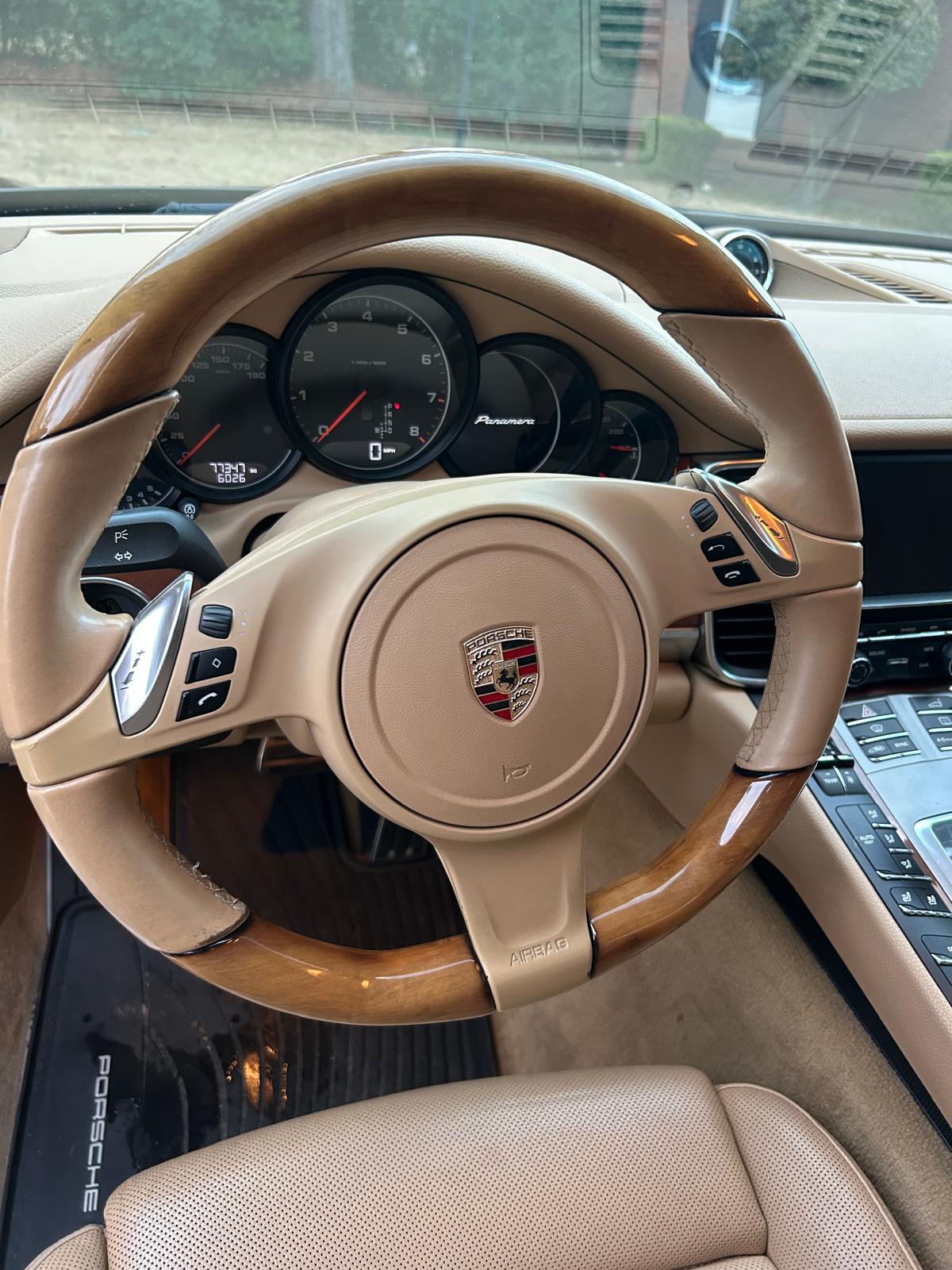 Used 2014 Porsche Panamera image 9