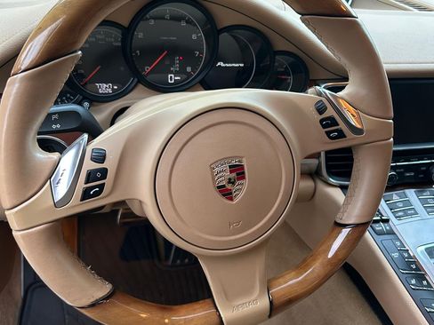 Used 2014 Porsche Panamera image 9