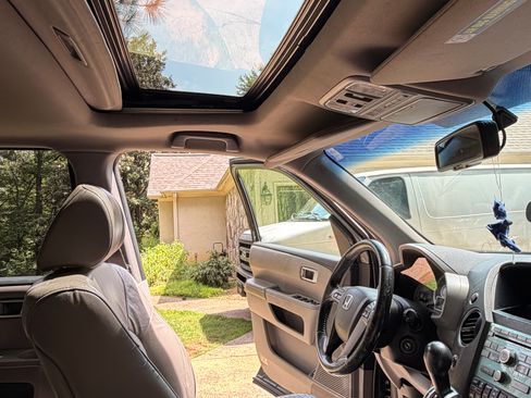Used 2011 Honda Pilot EX-L image 9