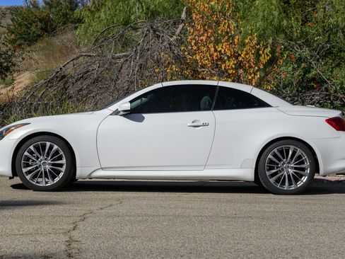 Used 2013 INFINITI G37 Sport w/ Premium Pkg image 5