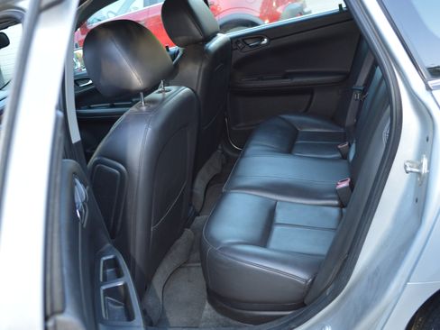 Used 2011 Chevrolet Impala LT w/ Luxury Edition Package image 18