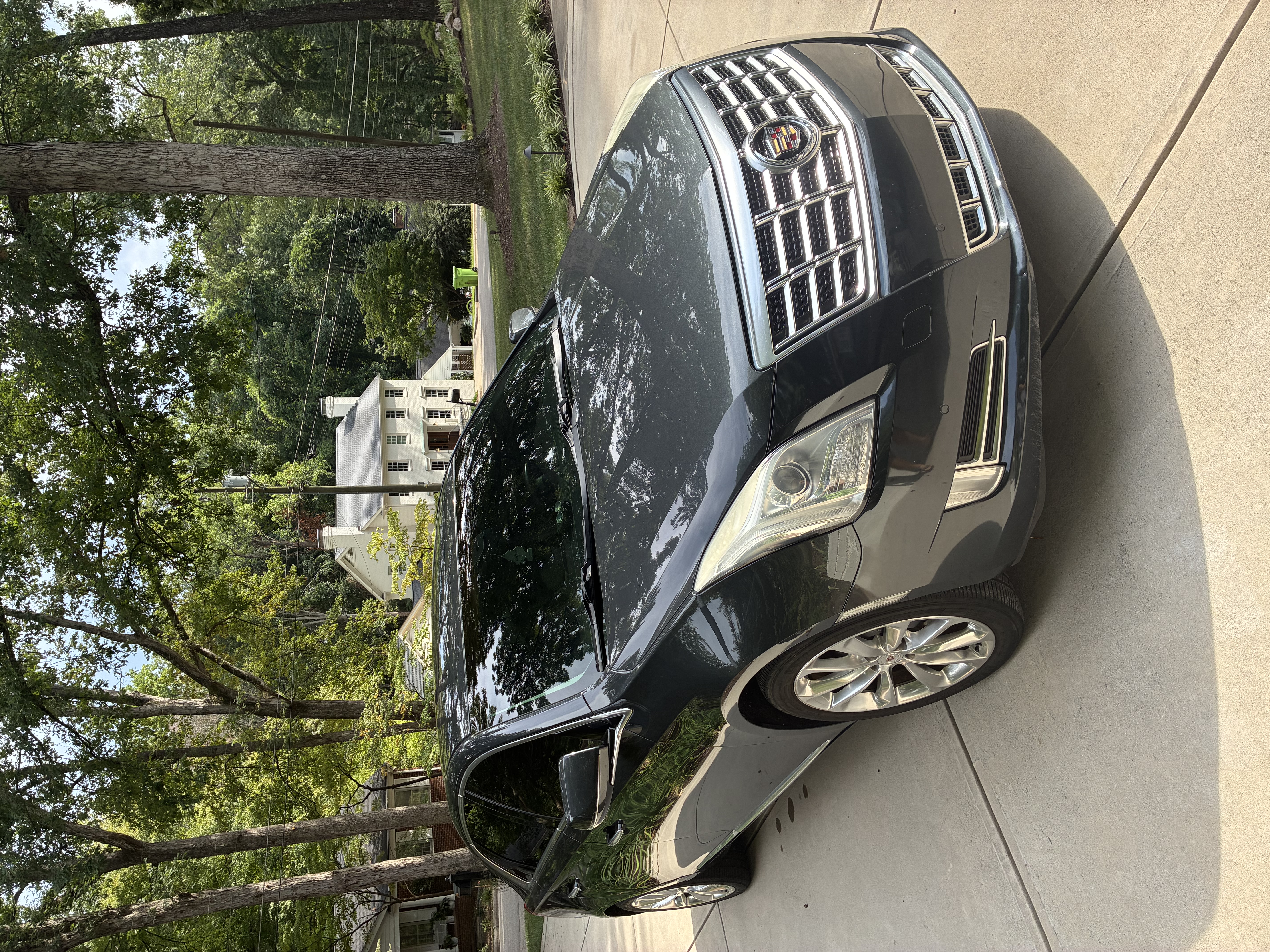 Used 2014 Cadillac XTS Luxury AWD/4WD image 4