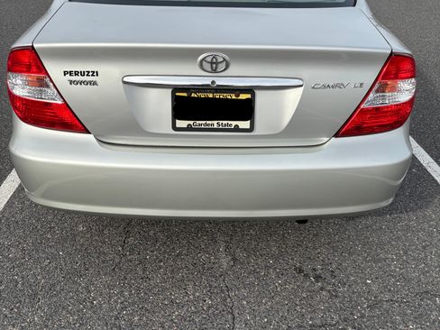 Used 2003 Toyota Camry LE image 2