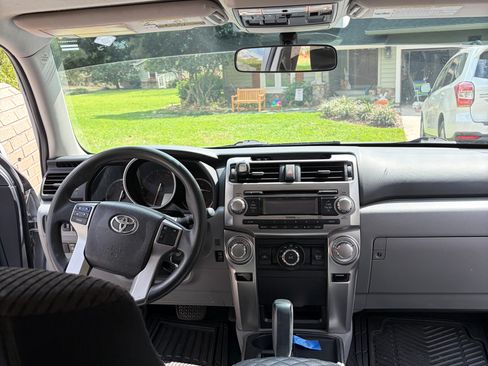 Used 2012 Toyota 4Runner SR5 w/ Convenience Pkg image 13