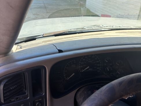 Used 2002 Chevrolet Silverado 1500 LS image 8