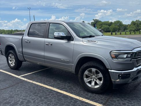 Used 2021 RAM 1500 Laramie AWD/4WD image 2