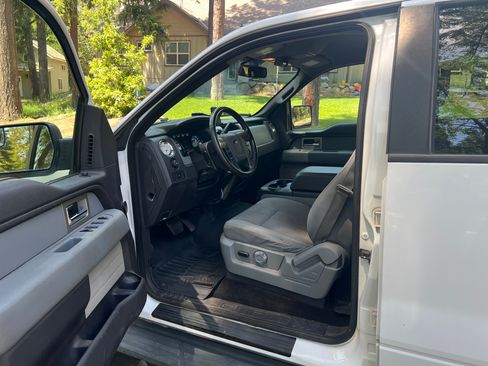 Used 2011 Ford F150 XLT w/ XLT Convenience Pkg AWD/4WD image 6