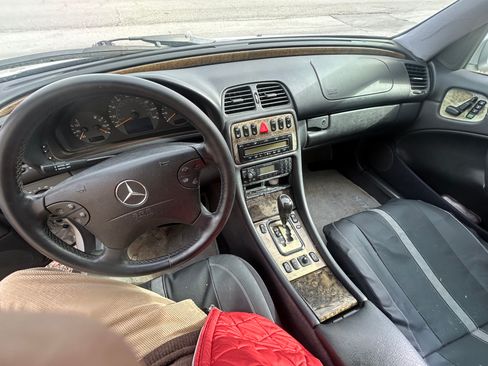 Used 2001 Mercedes-Benz CLK 430 Coupe image 10