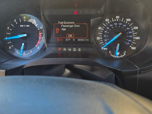 Used 2017 Ford Edge SE image 22