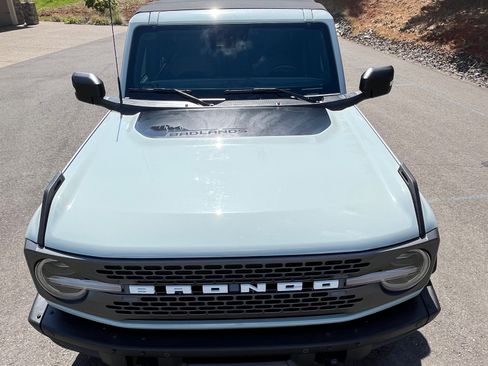 Used 2021 Ford Bronco Badlands image 4