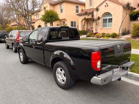 Used 2008 Nissan Frontier SE w/ SE Value Truck Pkg RWD image 9