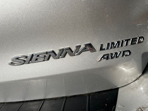 Used 2006 Toyota Sienna XLE Limited image 4