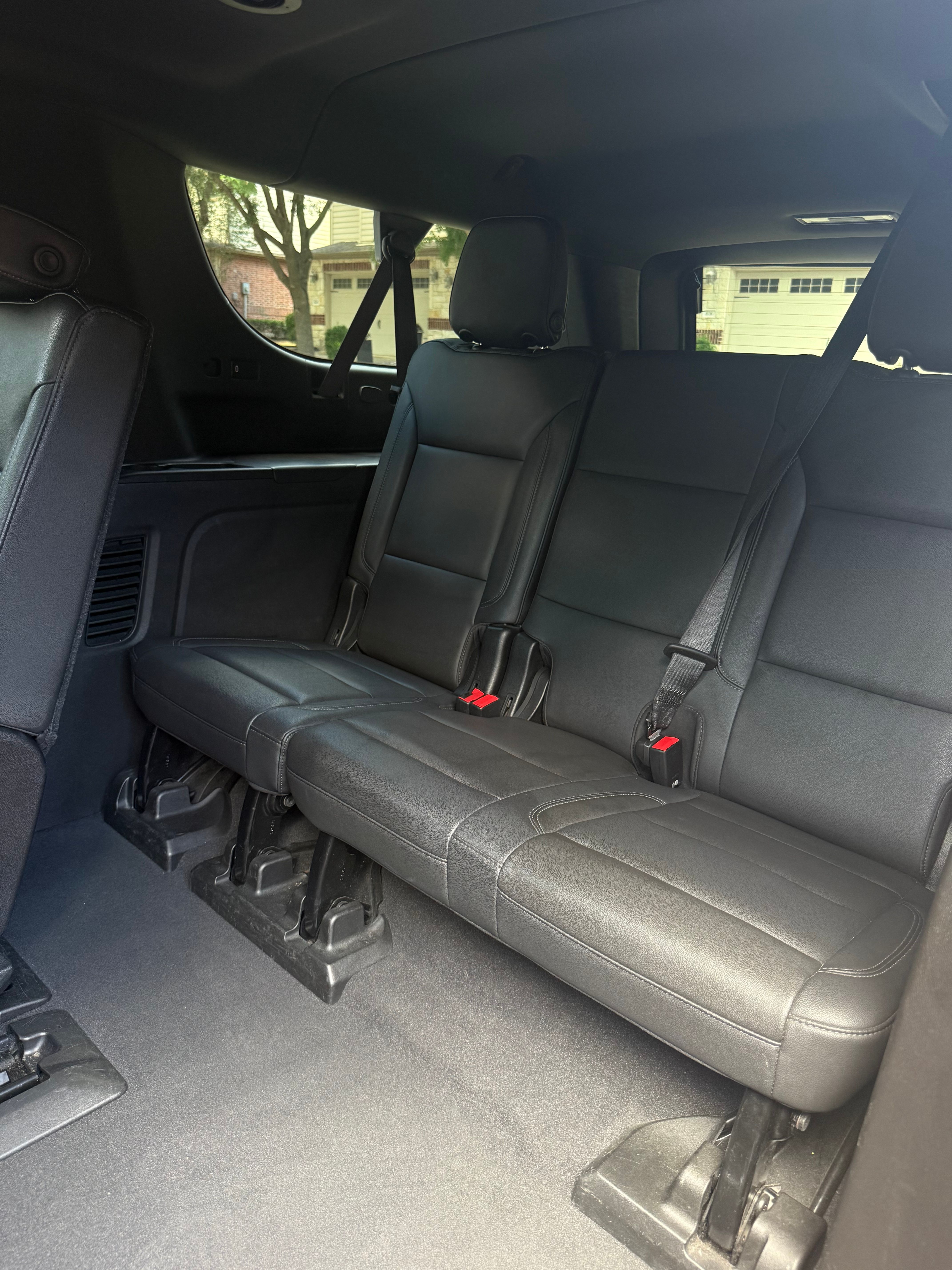 Used 2021 Chevrolet Suburban LT RWD image 15