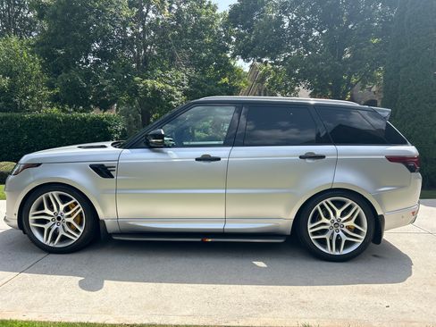 Used 2020 Land Rover Range Rover Sport HSE image 18